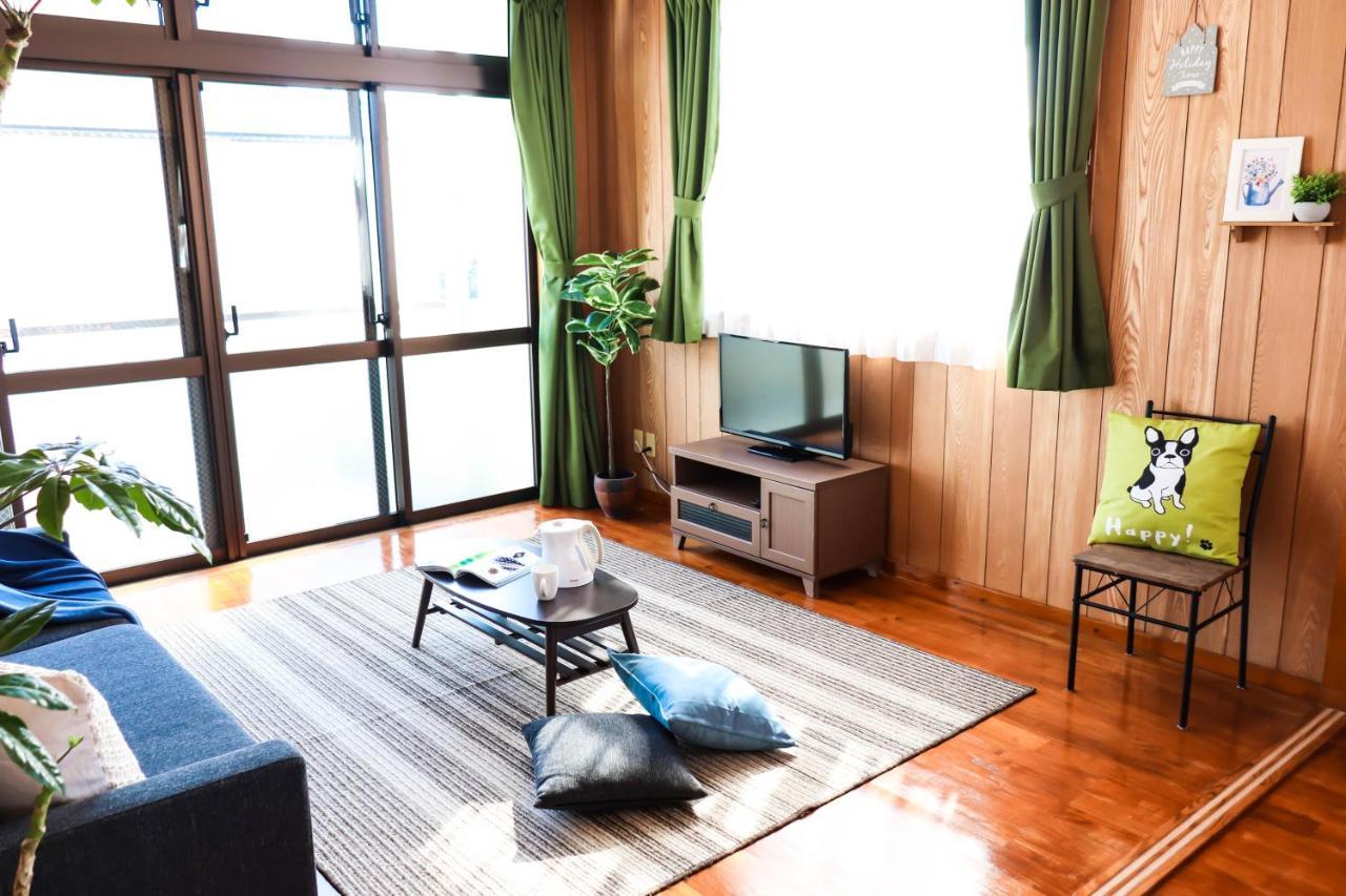 Condominium Hotel Mihama Upi Chatan Esterno foto